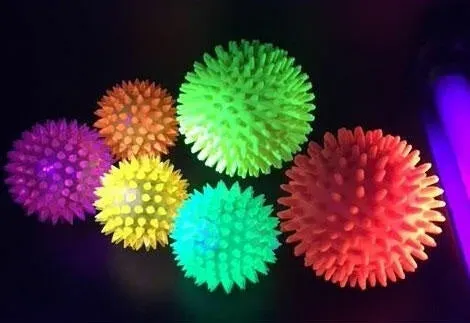 Gericare Noppenball mit Licht 7,5 cm Gummi blinkend