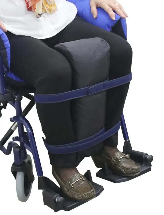 Gericare Abduktionskissen Rollstuhl Plus 44x16x8 cm blau